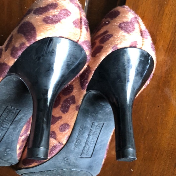 Women’s size 9 cheetah pattern comfort plus by predictions heels - Picture 9 of 9